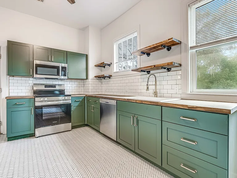 1113 E Park Ave #B — Photo 8