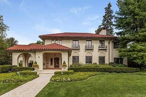 1st image of 26 Lochmoor Blvd