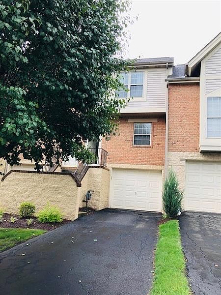 1st image of 105 Berrington Ct