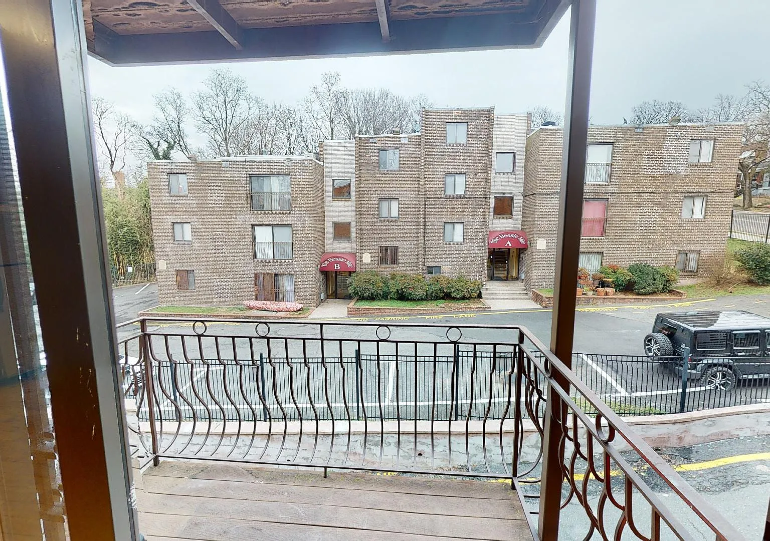 2 bed, 989 sqft, $1,599 — Photo 4
