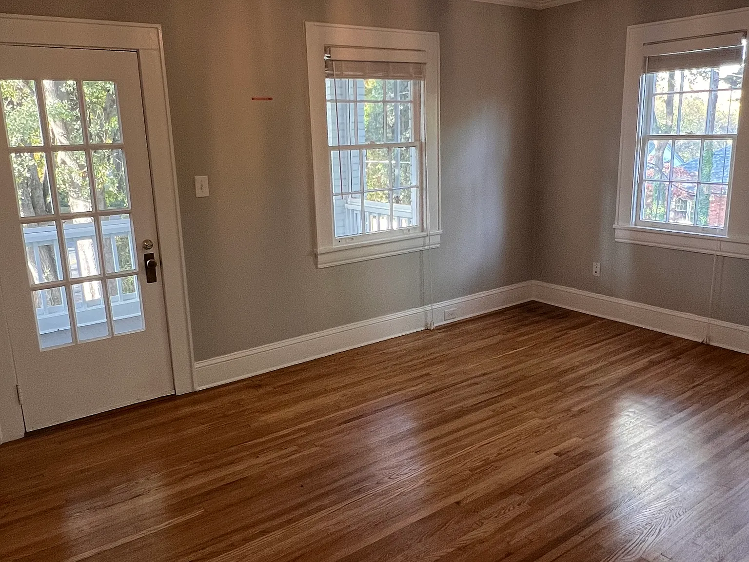 2 bed, 850 sqft, $2,200 — Photo 2