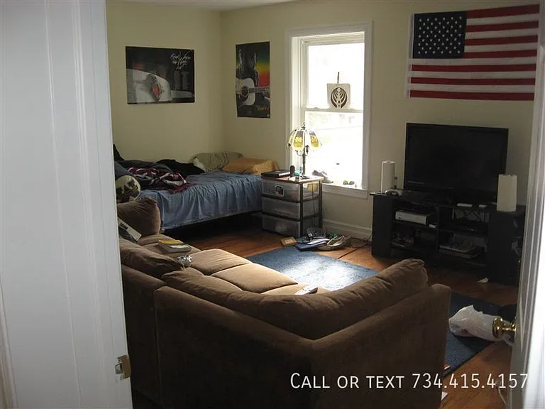 936 Mary St — Photo 34