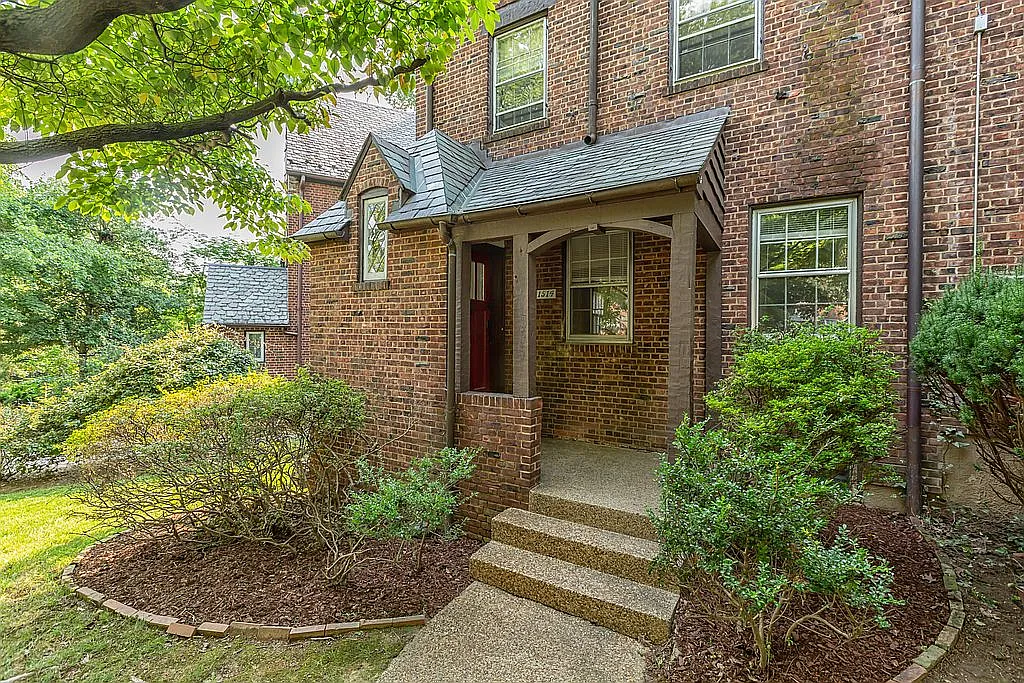 1514 44th St NW photo 1