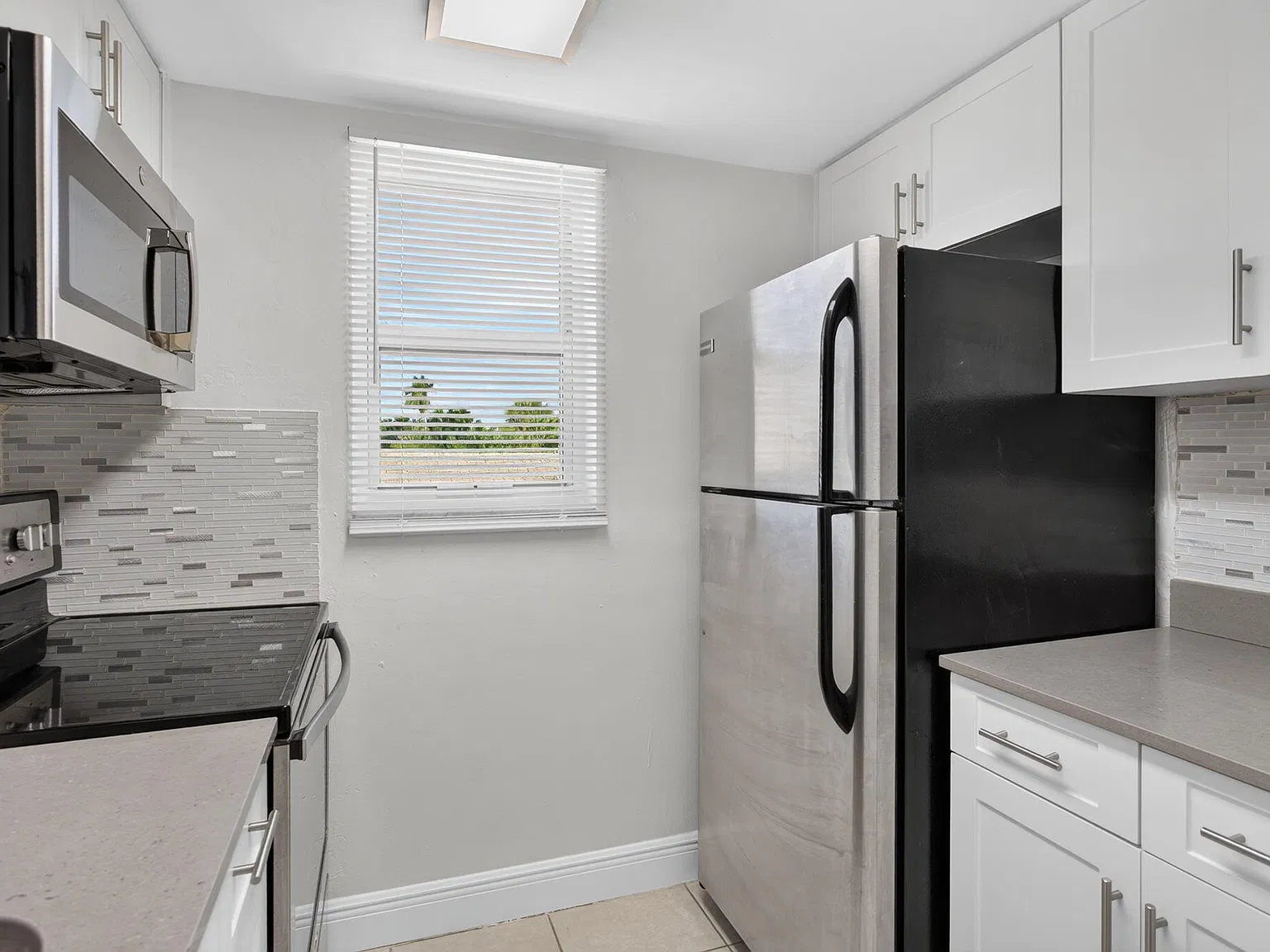 1 bed, 1.0 bath, 21734 sqft, $1,600 — Photo 3