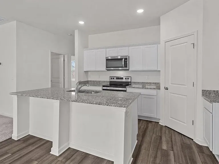929 Berkeley Glen Rd — Photo 6