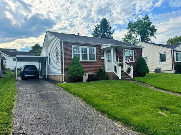 403 Willis Ave, Bridgeport, WV 26330