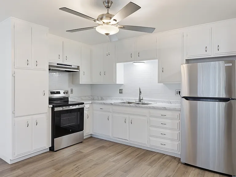 540 W Channel Islands Blvd #2 — Photo 9