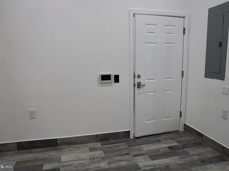 1231 Vine St #1 — Photo 28