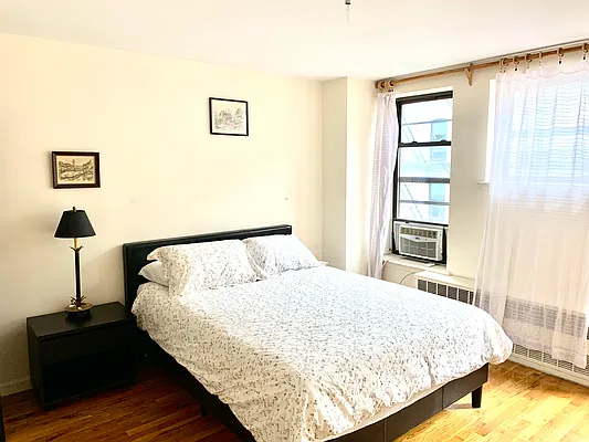 Rented by R New York | media 6