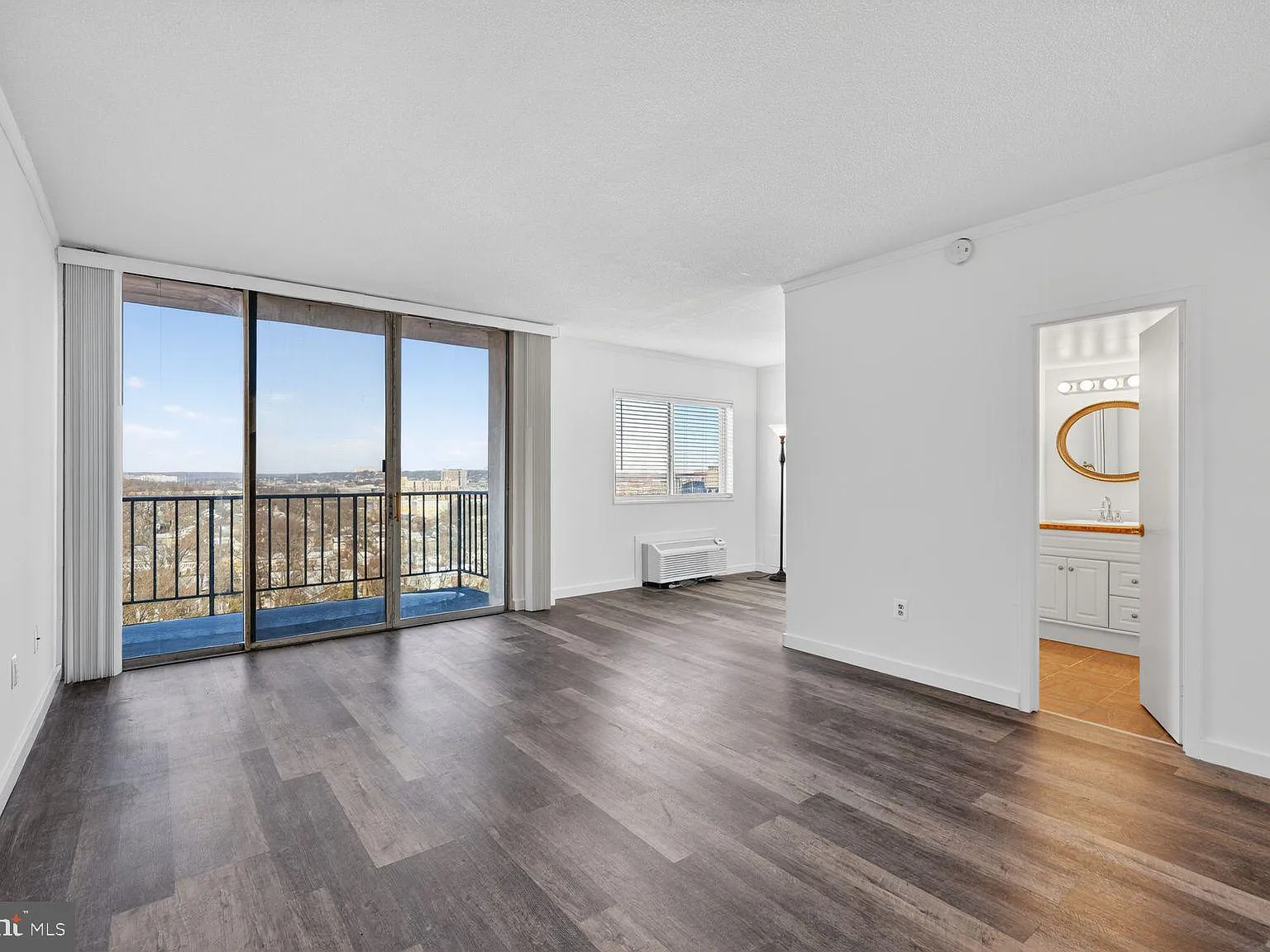 Studio, 550 sqft, $1,550 — Photo 4