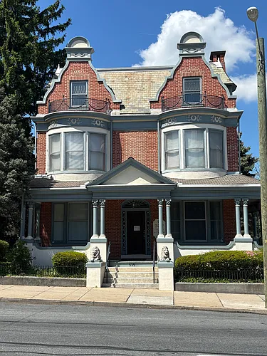 535 W Orange St Photo 1