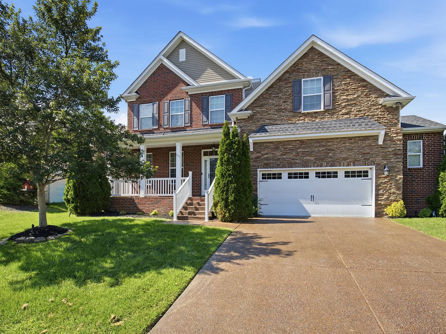4 bed, 3656 sqft, $3,900 — Photo 3