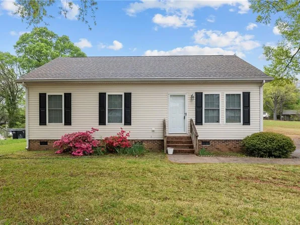 106 Fonville St, Burlington, NC 27217