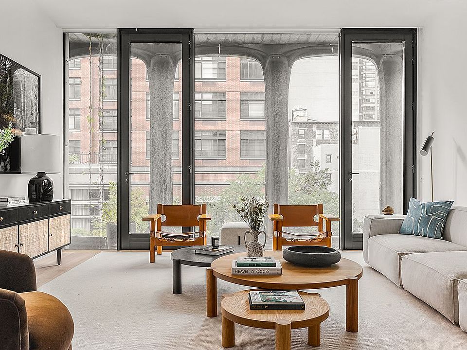 1st image of 325 W Broadway APT 4B
