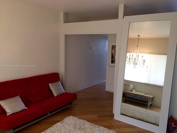 5th image of 1840 James Ave APT 26