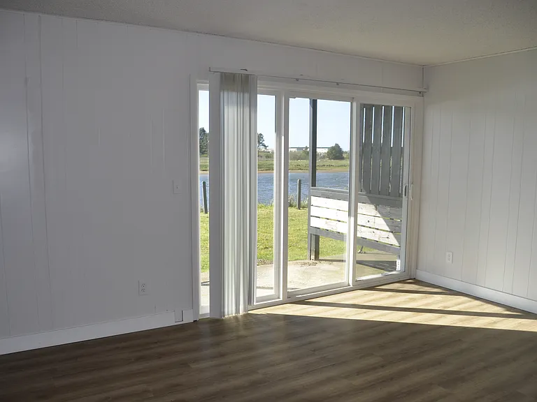 1322 N Holladay Dr — Photo 6