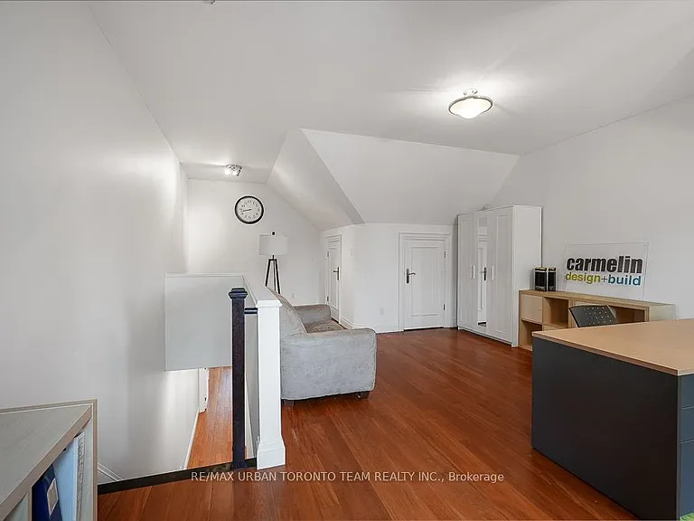 21A Grove Ave — Photo 19