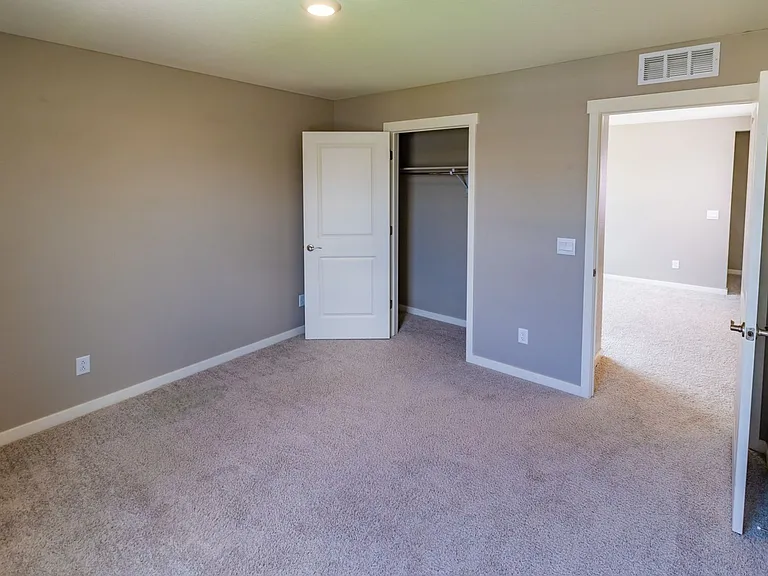 1464 Vantage Pkwy — Photo 21
