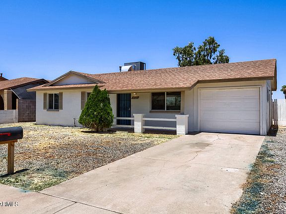 3rd image of 4526 E BURGESS Lane