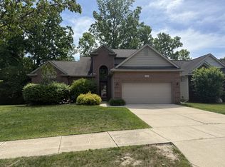 1588 Club House Ct, Pontiac, MI 48340