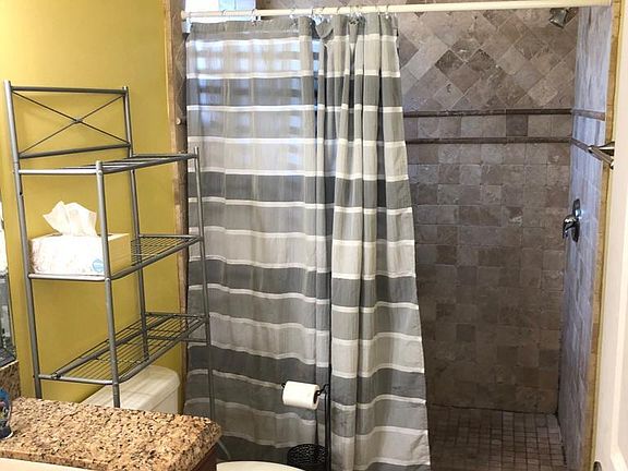 4th image of 200 W Mesquite St #4