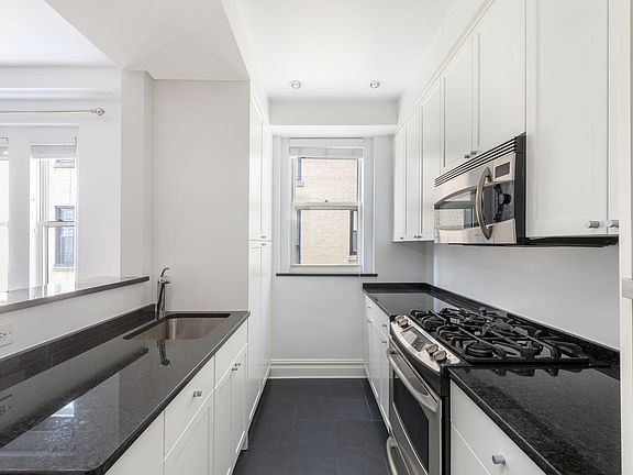 4th image of 25 5th Ave APT 12H