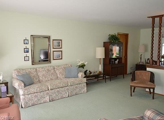 2nd image of 6212 Glenwood Dr