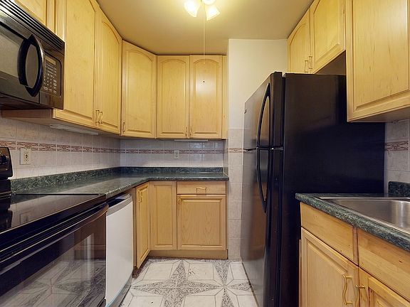 4th image of 1200 Gravesend Neck Rd APT 3L
