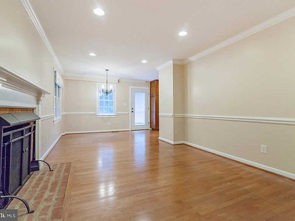 5th image of 11449 Occoquan Oaks Ln