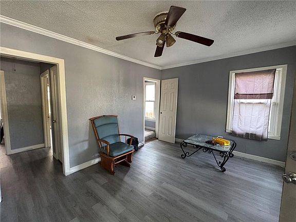 3rd image of 445 N Quincy Ave