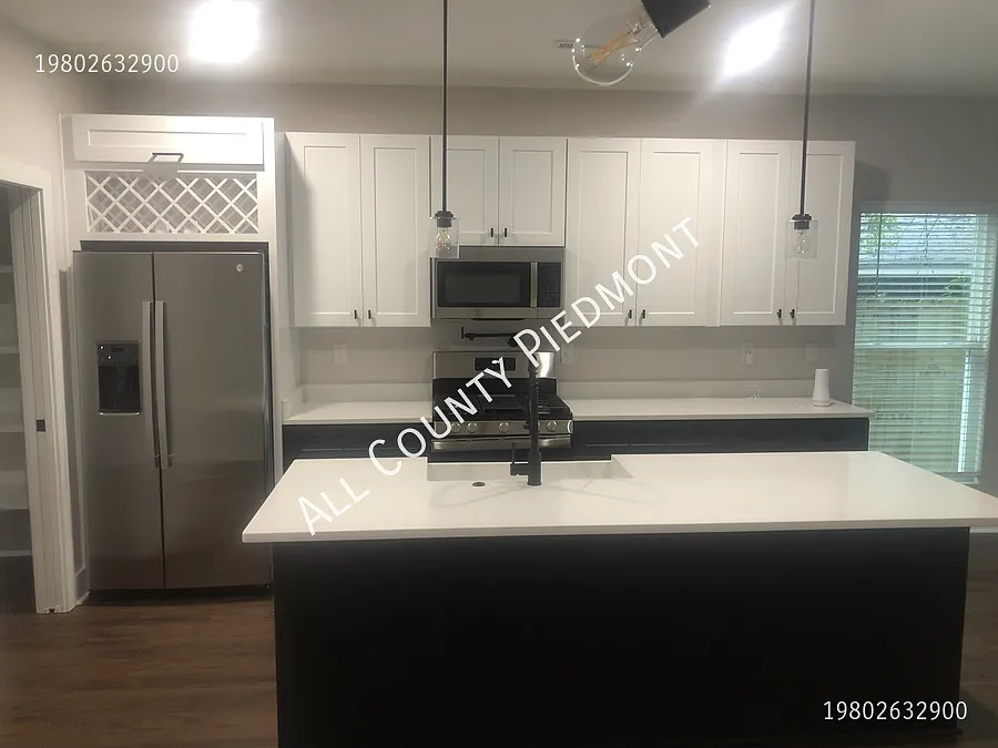 3217 Credenza Rd — Photo 2