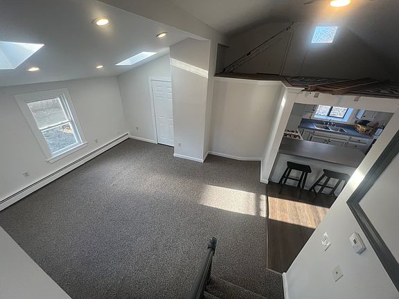 4th image of 25 Pond St #2