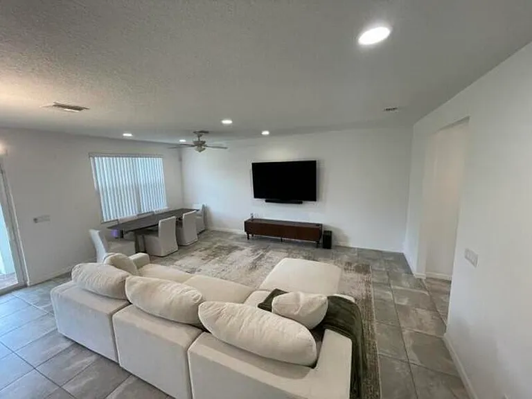 12885 Trevi Isle Dr — Photo 6