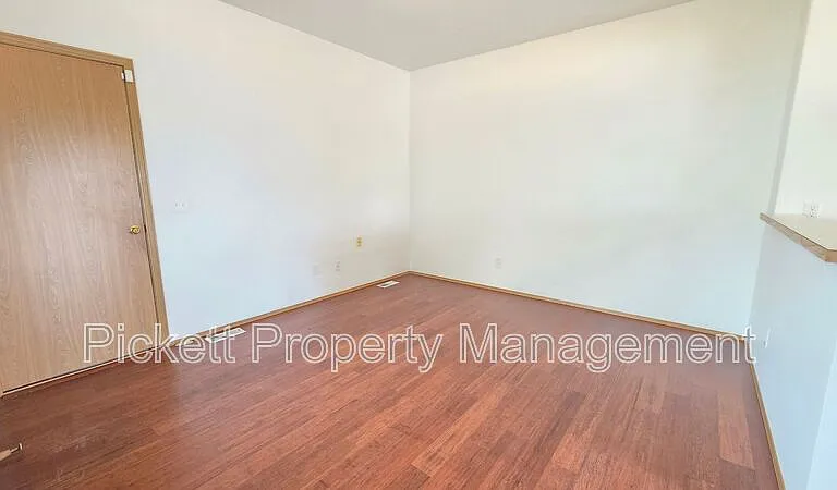 11615 Breckenridge Ln NW — Photo 9