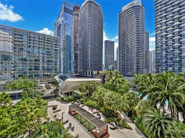 88 SW 7th St APT 1009, Miami, FL 33130
