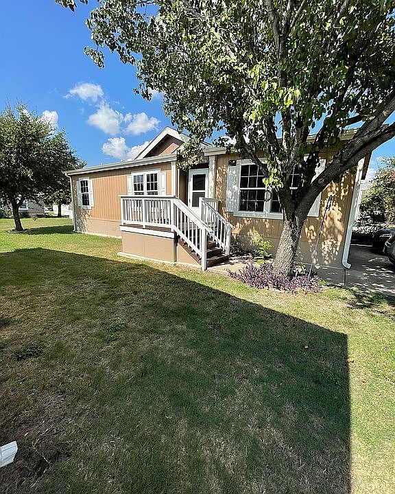 1st image of 5849 Arcadia Cir