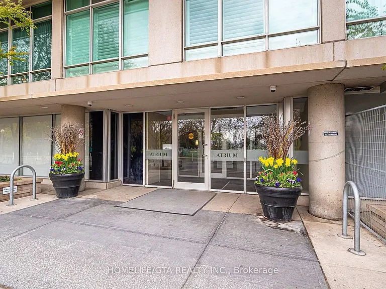 650 Queens Quay W #602 — Photo 2