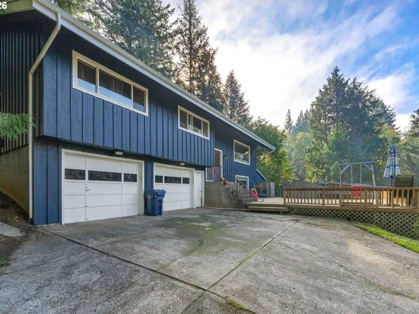 1101 E 15th St, Coquille, OR 97423