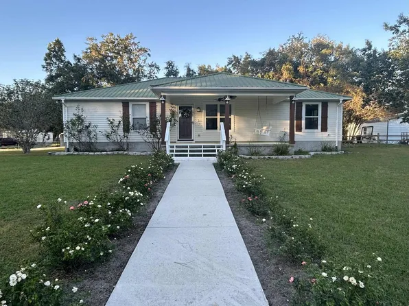 88 Dickson St, Sopchoppy, FL 32358