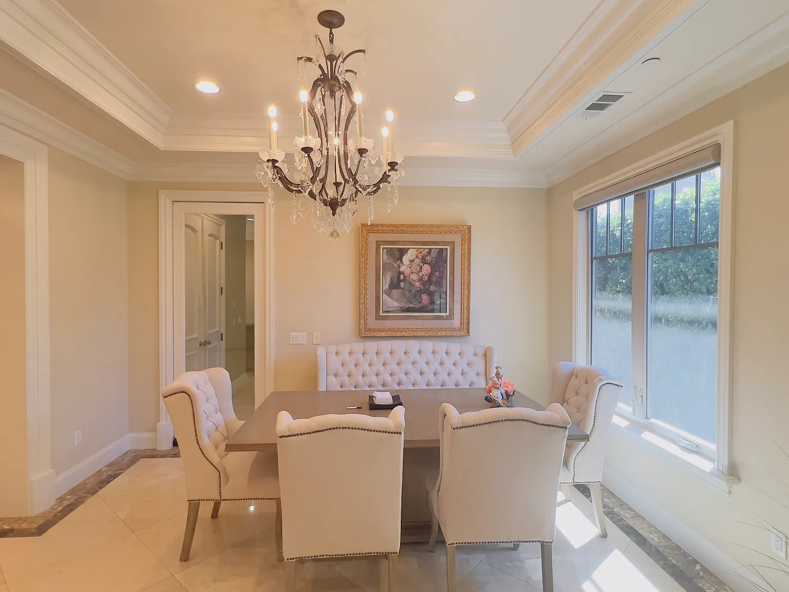 2 bed, 2.5 bath, 2000 sqft, $3,300 — Photo 4