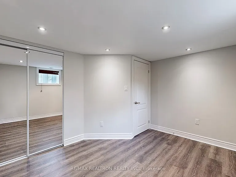 49 Exbury Rd #BASEMENT — Photo 17