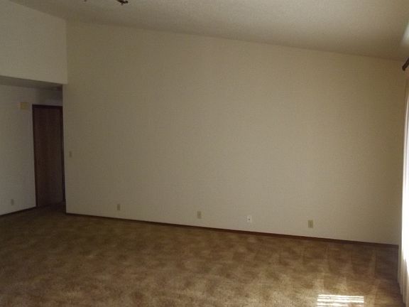4th image of 1254 Pheasant Hollow Way