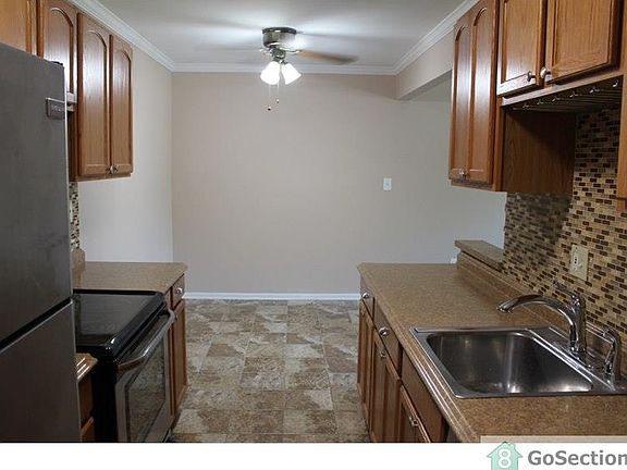 5th image of 7410 Brookdale Dr APT 206