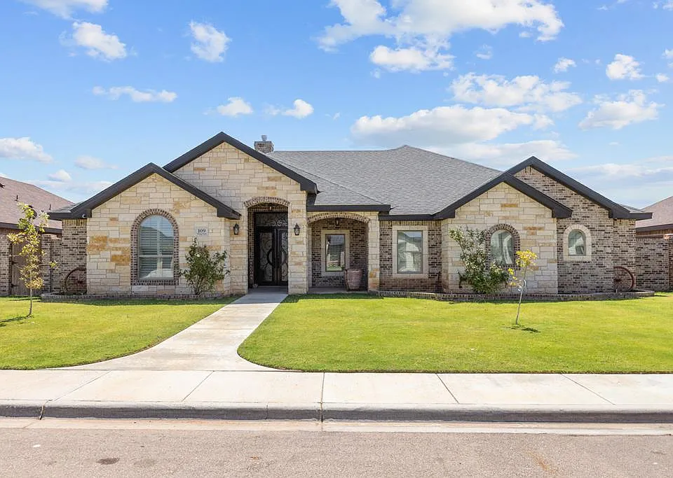 109 Rolling Winds Cir