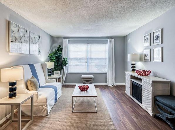 5000 Harbour Lake Dr #PENTHOUSE C22