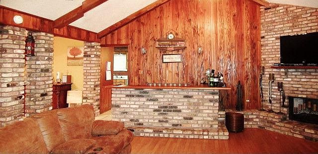2nd image of 112 Louis Dr