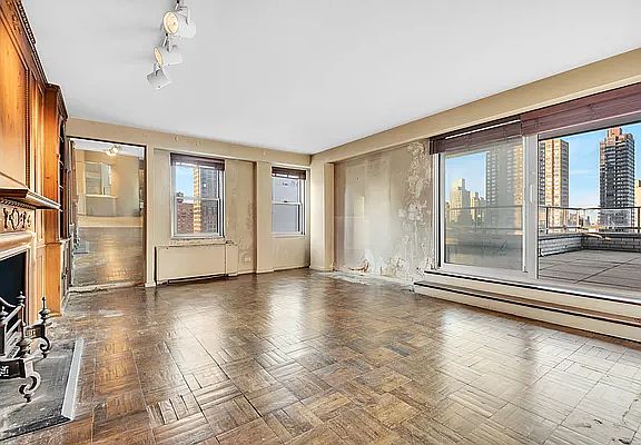 4th image of 500 E 83rd St APT 19E