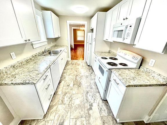 3rd image of 5505 Lydia Ave