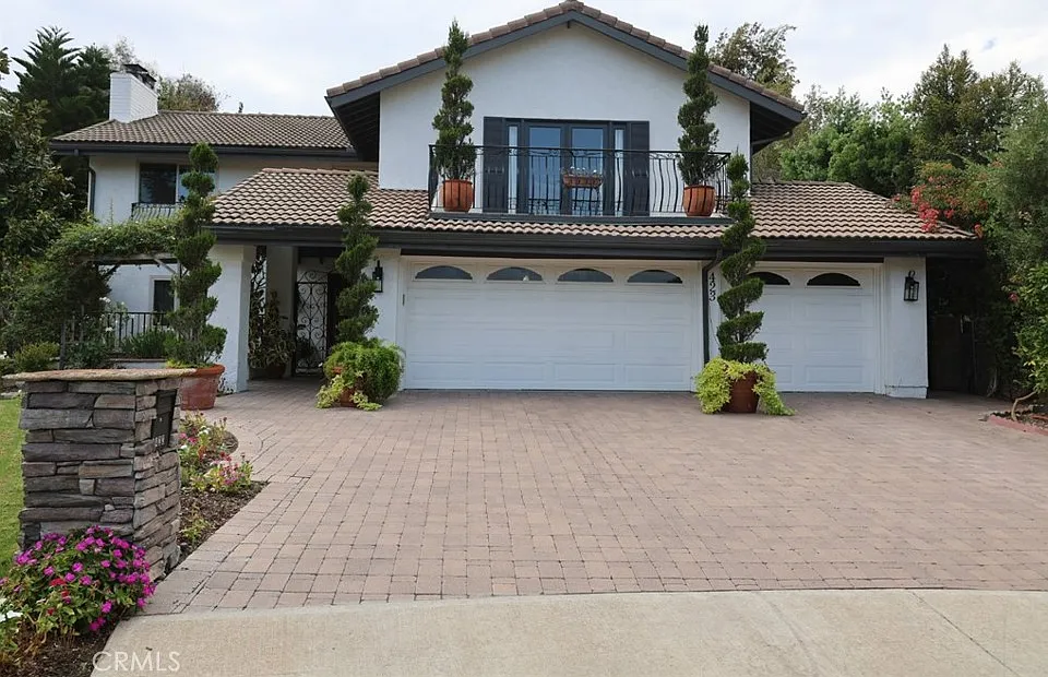 423 S Westridge Cir