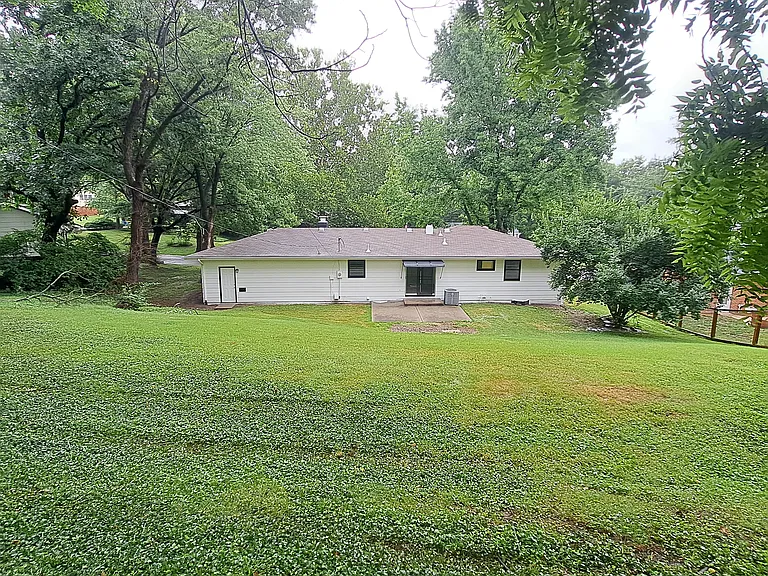 630 N Fairview Ave — Photo 17